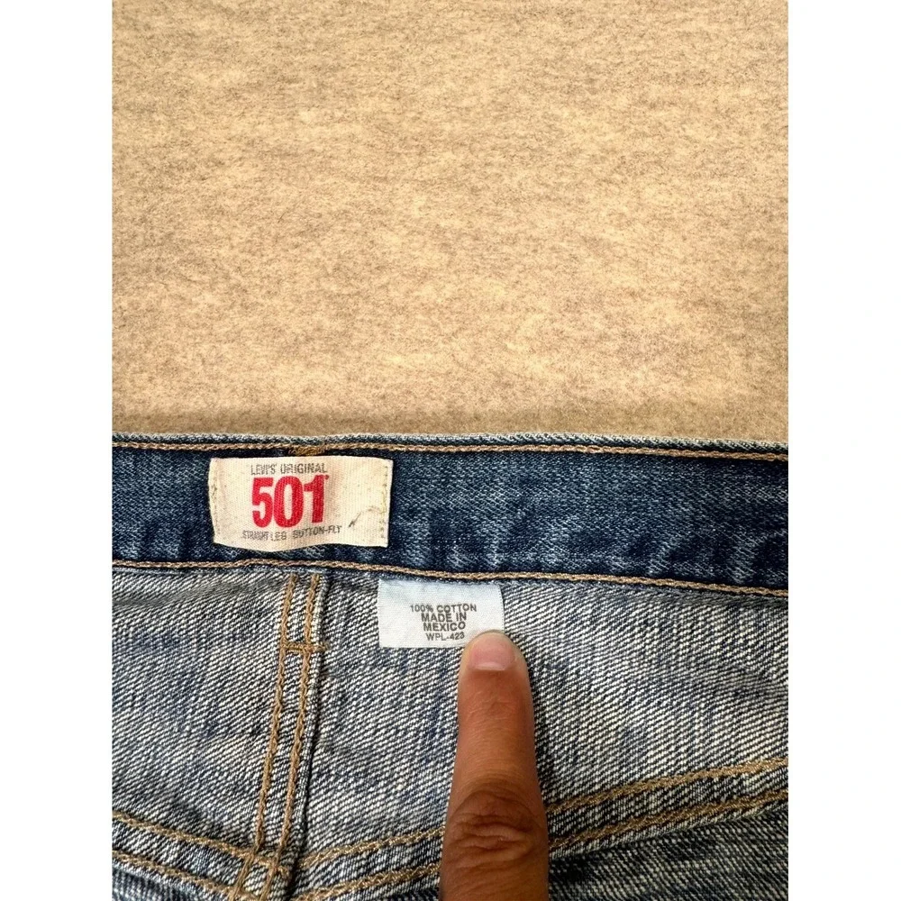 Levis‎ 501 Straight Leg Jeans Mens 40x30 Blue Whiskering Denim Cotton Button Fly